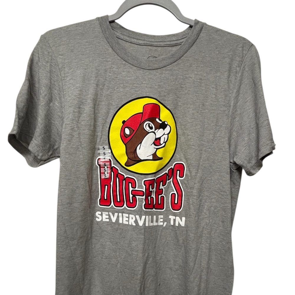 Buc-eeโs Sevierville TN Gray Tshirt Size Small Unisex NWT